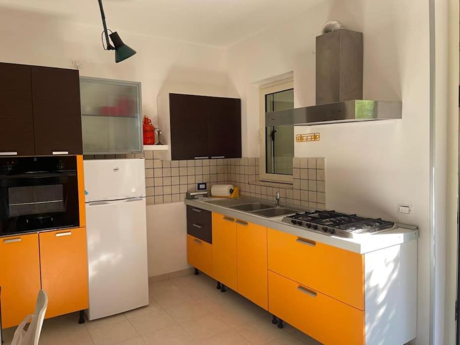 I Fiori Apartments A Faraone Bagian luar foto